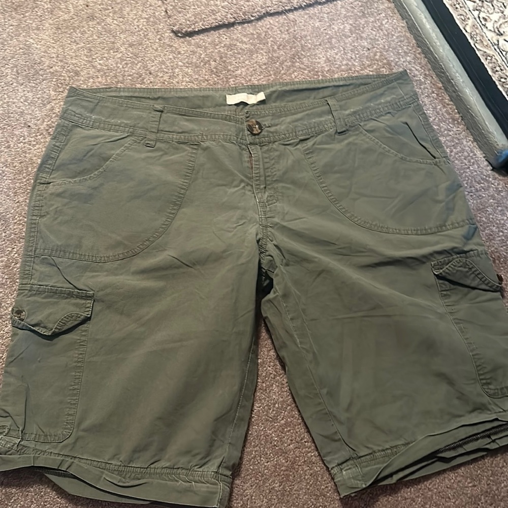 🌷3/20🌷 Women’s Jeep Cargo Shorts Size 36